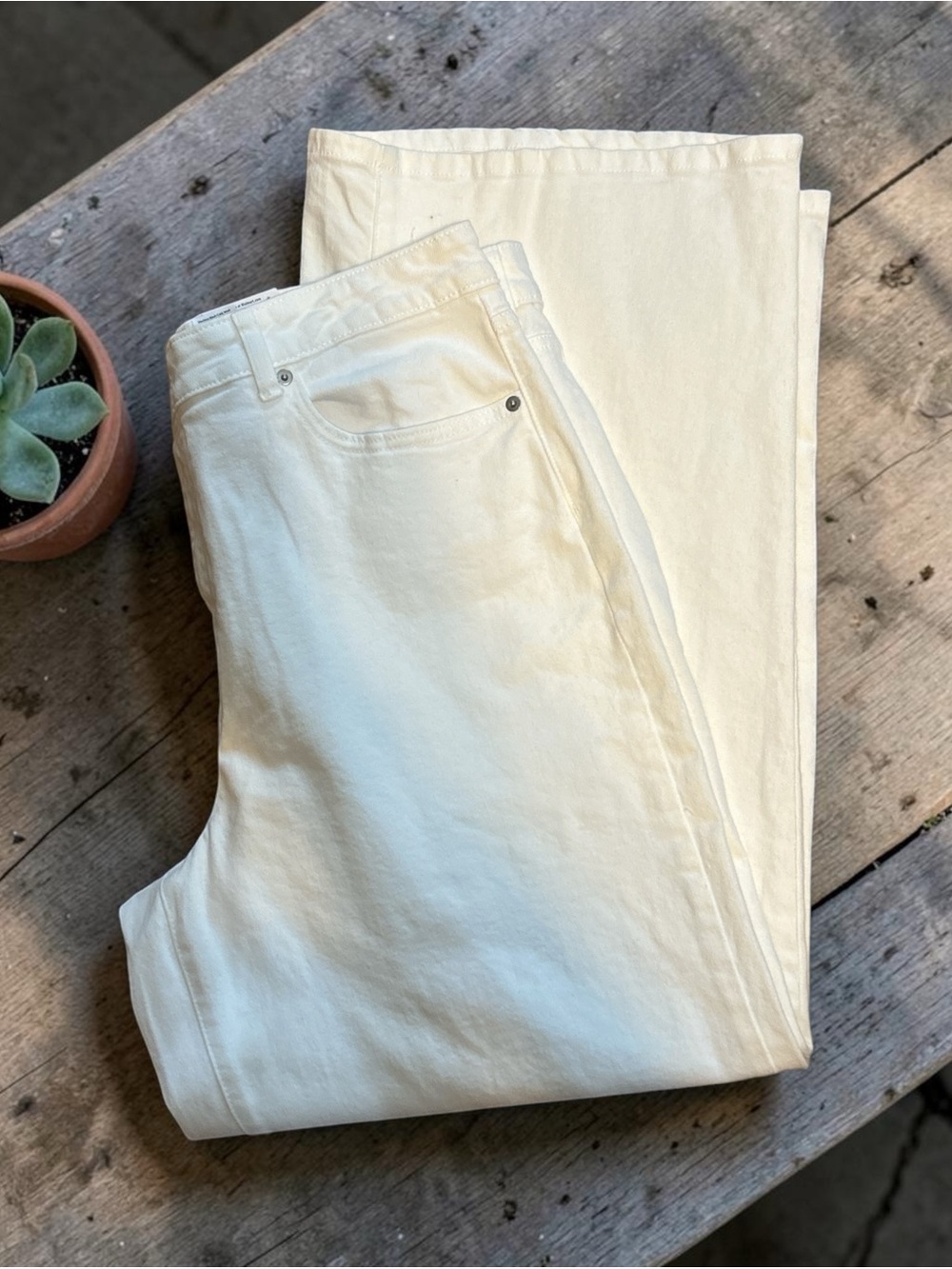 Time And Tru White High Rise Wide Leg Denim Jeans NEW